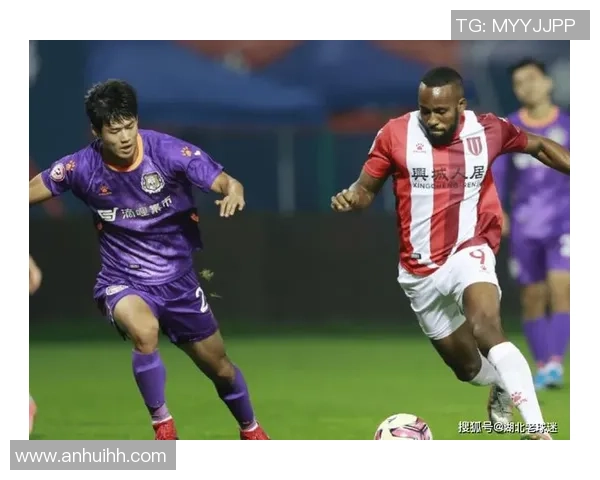 重庆足球队以71分领跑世锦赛积分榜展现强劲实力